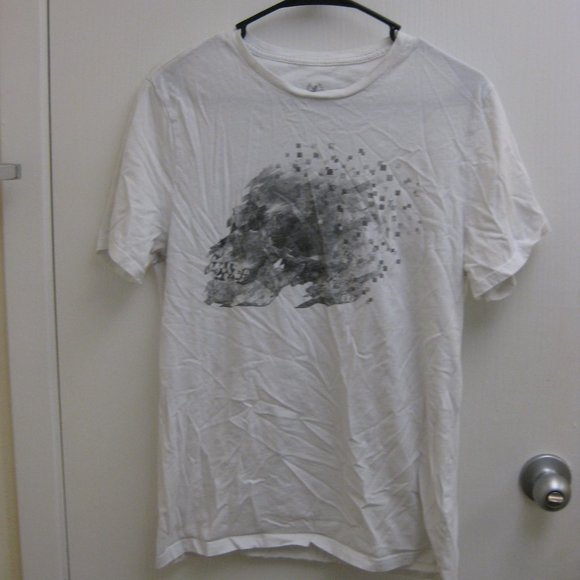 Express Other - NWOT white Express skull graphic tee shirt M mediu